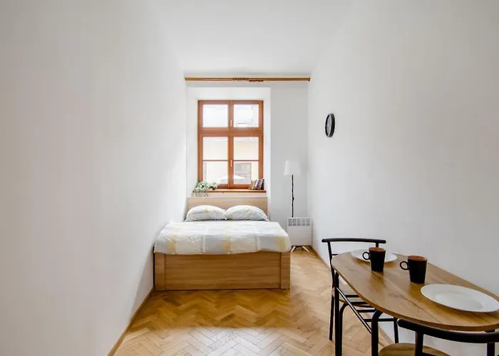 Nice Room In Old Town Center